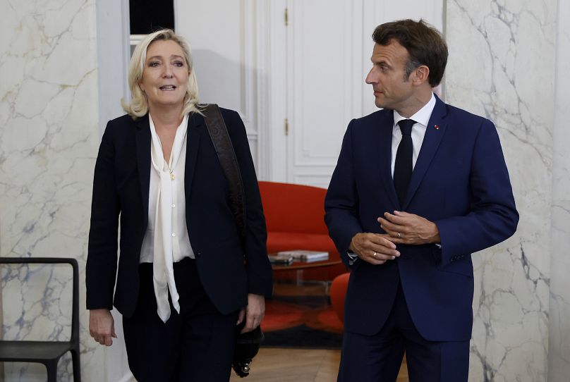 الرئيس الفرنسي إيمانويل ماكرون وزعيمة اليمين المتطرف مارين لوبان