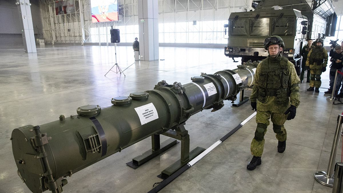  صاروخ كروز أرضي من طراز 9M729 معروض كوبينكا في روسيا، وقد دعا الرئيس الروسي فلاديمير بوتين إلى استئناف إنتاج الصواريخ متوسطة المدى 