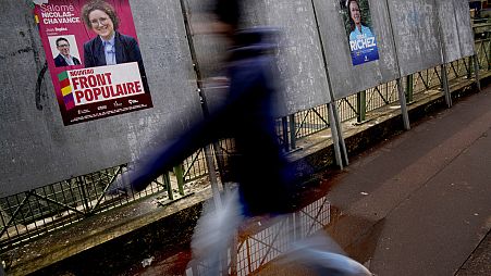 Wahlplakate in Paris. 21. Juni 2024