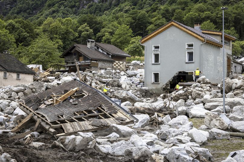 Destrozos provocados por el mal tiempo en Suiza.