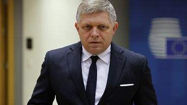 Премьер-министр Словакии может скоро вернуться к работе, но у него останутся проблемы со здоровьем после нападения.
