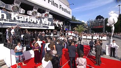 Tapis rouge du 58e Festival international du film à Karlovy Vary, en République tchèque.