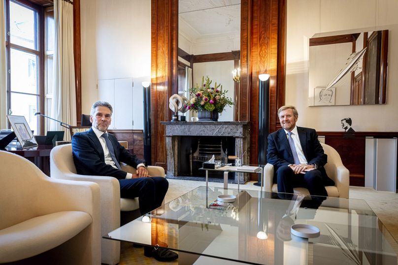 Le Roi Willem-Alexander en compagnie du Prermier Ministre Dick Schoof, à la Haye le 1er juillet 2024