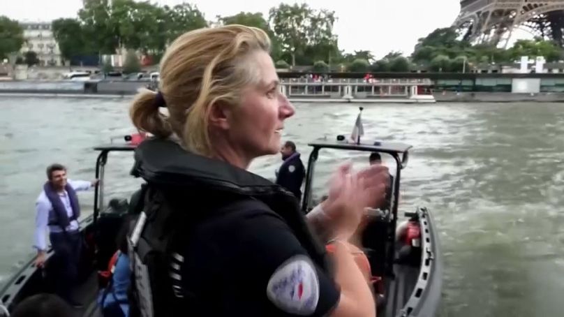 Controles de seguridad en el río Sena de París con motivo de los Juegos Olímpicos. 
