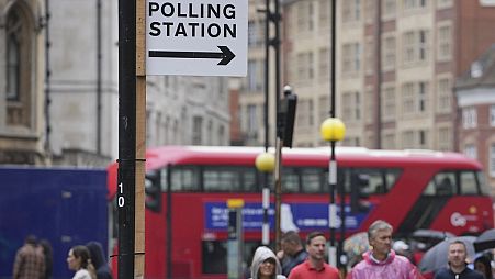 Die beiden großen politischen Parteien Großbritanniens haben zum Abschluss des Wahlkampfs für die Parlamentswahlen ihre Botschaften an die Wähler vekündet.