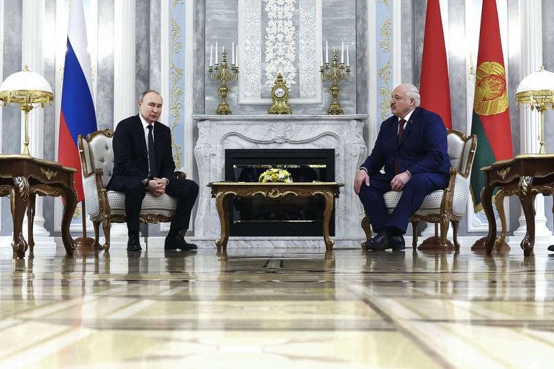 Le président Alexandre Loukachenko, et Vladimir Poutine à Minsk, le 24 mai 2024.