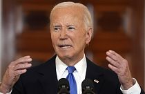 Präsident Joe Biden spricht in der Cross Hall des Weißen Hauses am Montag, 1. Juli 2024, in Washington. (AP Photo/Jacquelyn Martin)