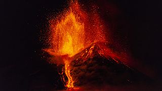 Volcán Etna en erupción