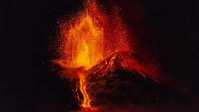 Volcán Etna en erupción