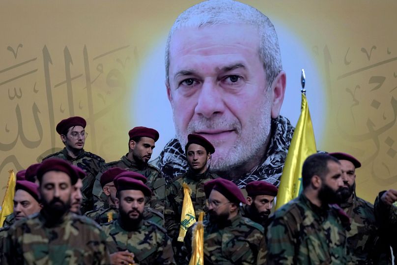 صورة القائد البارز في حزب الله محمد نعمة ناصر 