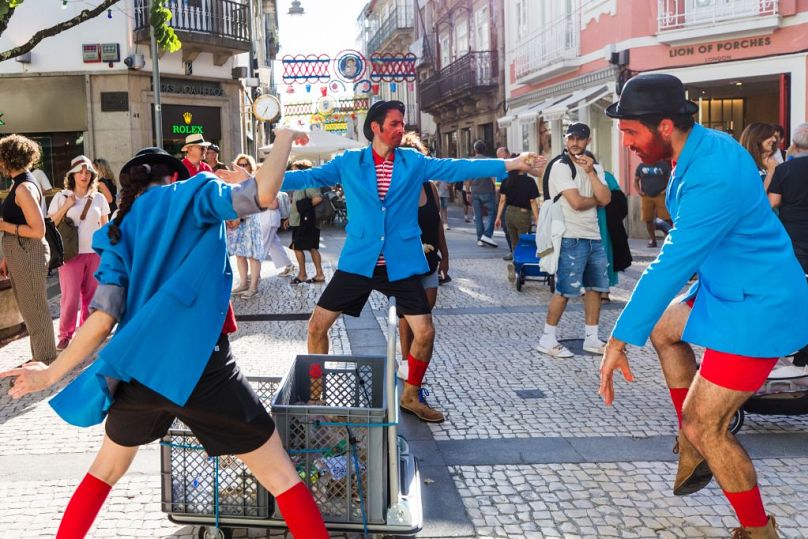 Performance Art in Braga's pedestrianised centre