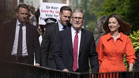 A munkáspárti Keir Starmer tűnik a brit választások egyértelmű győztesének