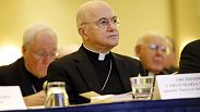 Vatikan'ın ABD nezdindeki eski Büyükelçisi Başpiskopos Carlo Maria Vigano “bölücülük” suçlamasıyla aforoz edildi.