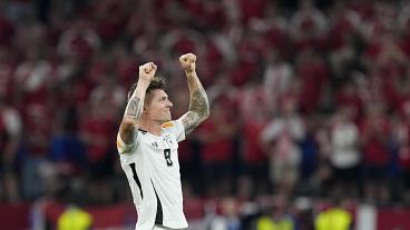 Toni Kroos, Alman Milli Takımı formasıyla Danimarka galibiyetini kutluyor, 29 Haziran 2024