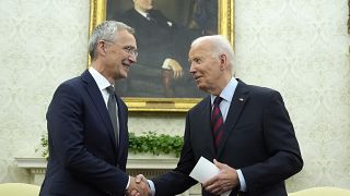 Joe Biden amerikai elnök Jens Stoltenberg NATO-főtitkárt fogadja a washingtoni Fehér Házban 2024. június 17-én