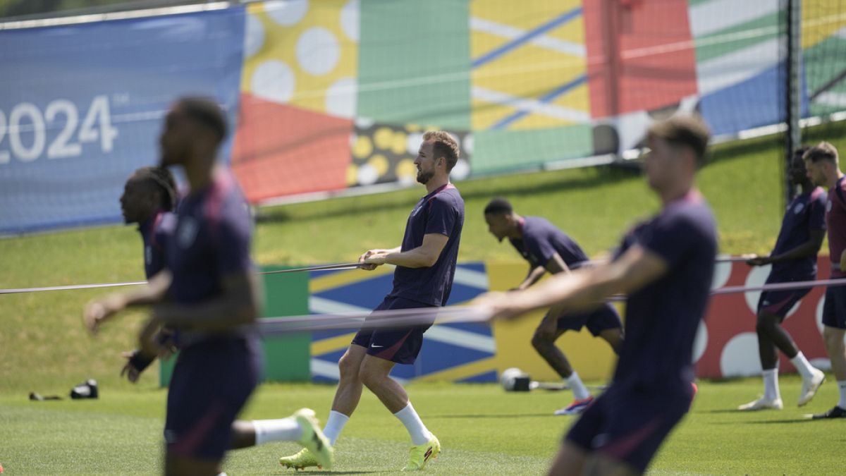 Il giocatore dell'Inghilterra Harry Kane in allenamento a Euro 2024