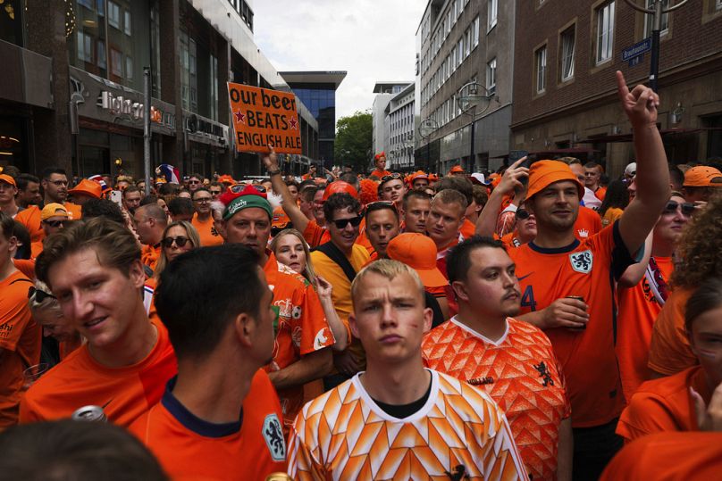 I tifosi olandesi si preparano alla semifinale con l'Inghilterra a Dortmund