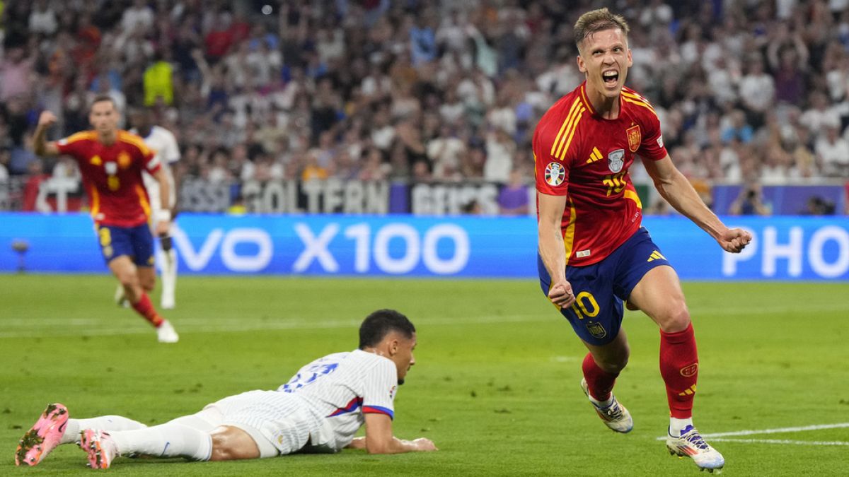 Spaniens Olmo jubelt nach seinem Tor gegen Frankreich im Halbfinale der EM