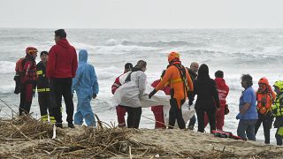 Migrant raft crashes into rocks and sinks off Turkish coast, killing 7
