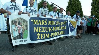 Οι συμμετέχοντες στην Πορεία Ειρήνης της Σρεμπρένιτσα έφτασαν στο Κέντρο Μνήμης της Σρεμπρένιτσα