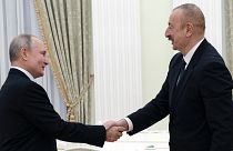 Azerbaycan Cumhurbaşkanı İlham Aliyev (sağda) ve Rusya Devlet Başkanı Vladimir Putin (Arşiv)