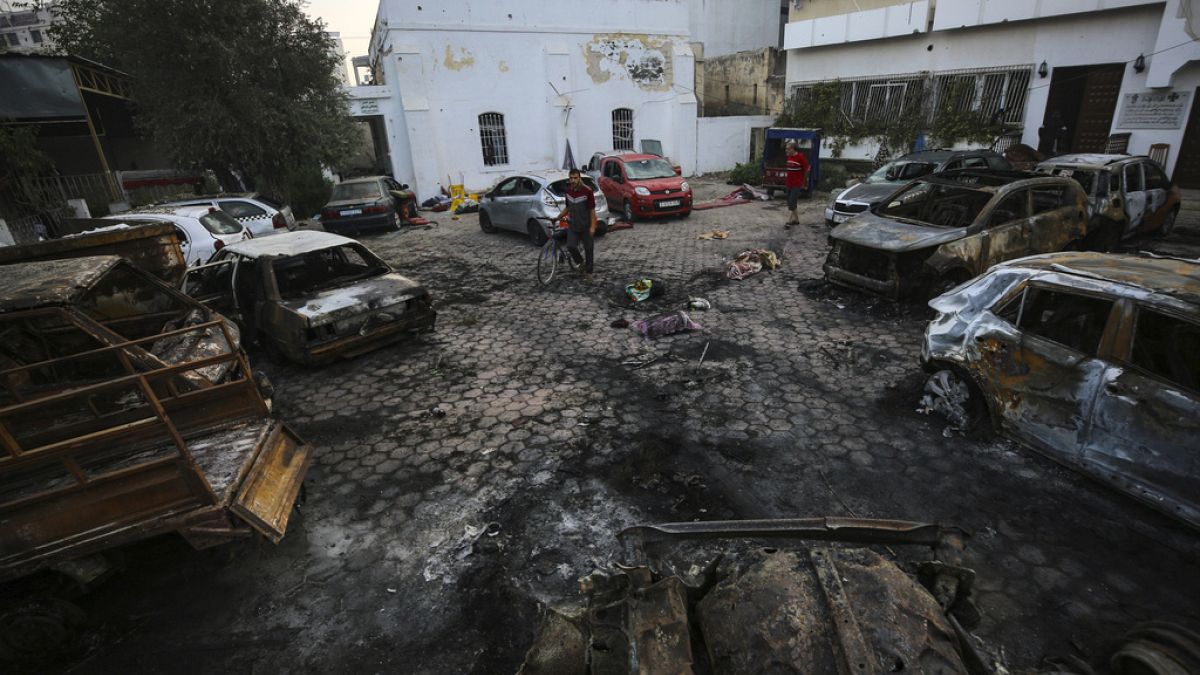 Le lieu de l'explosion à l'hôpital al-Ahli, dans la ville de Gaza