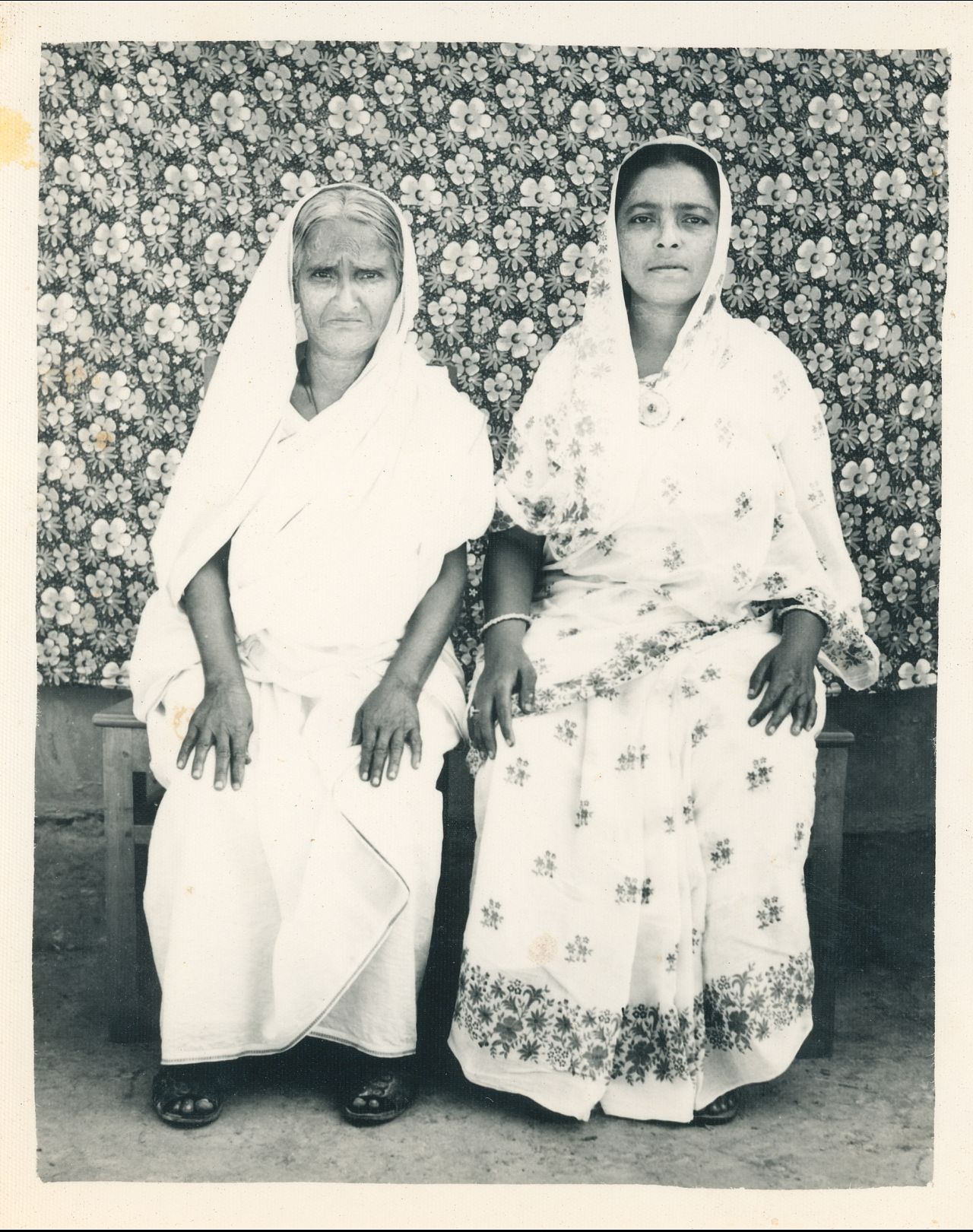 Shanaz Siddiqa-Baeg, Shanaz with her mother in Bangladesh, 1981