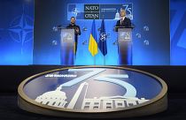 El presidente de Ucrania, Volodymyr Zelenskyy, y el secretario general de la OTAN, Jens Stoltenberg, hablan durante una rueda de prensa en la cumbre de la OTAN en Washington, el jueves 11 de julio de 2024.