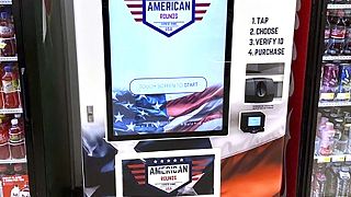 ABD'nin bazı eyaletlerinde marketlere yapay zeka destekli otomatlar yerleştirildi.