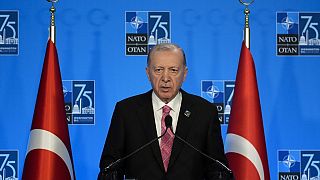Cumhurbaşkanı Recep Tayyip Erdoğan, NATO Liderler Zirvesi'nde konuşuyor.