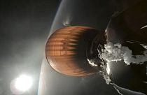 Cette image tirée d'une vidéo fournie par SpaceX montre le moteur de l'étage supérieur de la fusée Falcon 9 de SpaceX, qui a décollé de Californie le jeudi 11 juillet 2024.