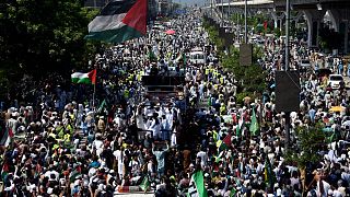  مسيرة حاشدة في باكستان ضد اسرائيل ودعما غزة