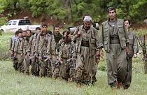 Eine Gruppe bewaffneter kurdischer Kämpfer der Arbeiterpartei Kurdistans (PKK) dringt in den Nordirak in der Region Heror nordöstlich von Dahuk ein, 14. Mai 2013. 