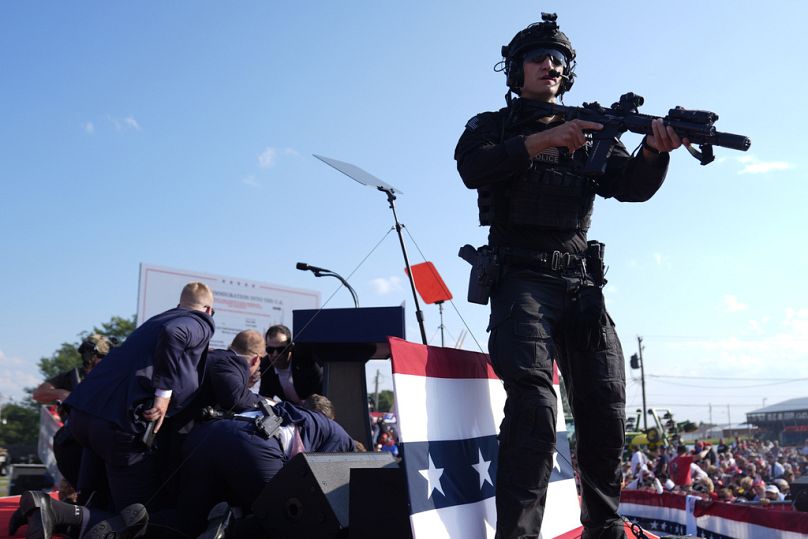 Donald Trump is covered by U.S. Secret Service agents. 