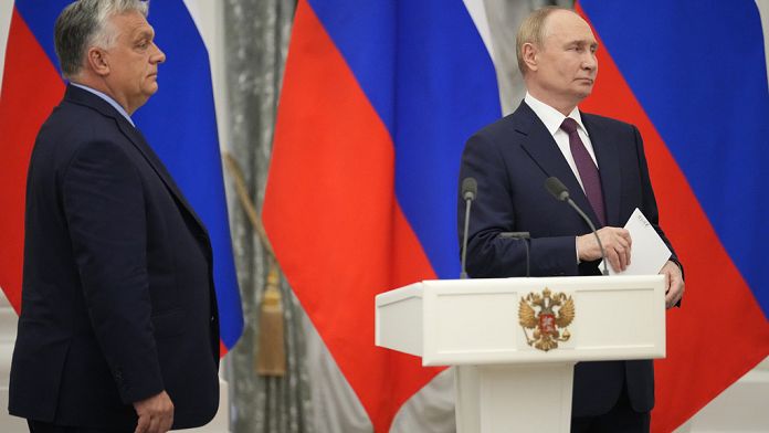 "Pericolo di spionaggio": l'Ue contro la facilitazione dell'ingresso in Ungheria di cittadini russi