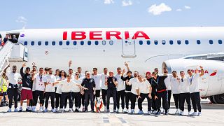 Seleção de futebol de Espanha, vencedora do Euro 2024 no aeroporto de Madrid