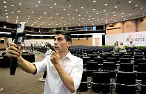 Imagen del joven youtubero, Fidias Panayiotou, que está dispuesto a hacer que la política de la UE 'guay' durante su estancia en el Parlamento Europeo.