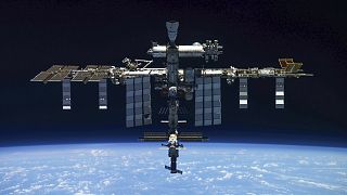 Aufnahme der Internationalen Raumstation durch die Besatzung eines russischen Raumschiffs Sojus MS-19 nach dem Abdocken von der Station.