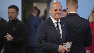 Der deutsche Bundeskanzler Olaf Scholz auf dem Europagipfel - kurz danach flog er nach Serbien.