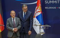 Almanya Başbakanı Olaf Scholz, solda ve Sırbistan Cumhurbaşkanı Aleksandar Vucic, 19 Temmuz 2024 Cuma günü Sırbistan'ın başkenti Belgrad'daki Sırbistan Sarayı'nda.