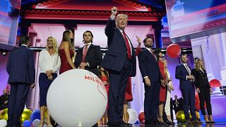 Donald Trump (au centre) lors de la convention du Parti républicain à Milwaukee