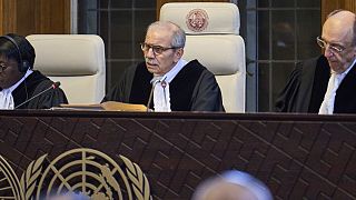 رئيس المحكمة نواف سلام يقرأ الحكم في محكمة العدل الدولية في لاهاي، هولندا، الجمعة 19 يوليو 2024