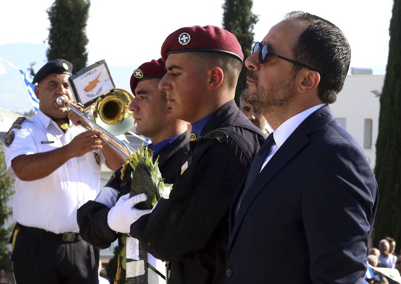 Der Präsident der Republik Zypern Nicos Christodoulides bei der Gedenkfeier auf dem Militärfriedhof Tymvos Macedonitissas, 20. Juli 2024.