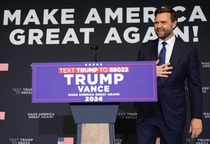 JD Vance egy adománygyűjtő rendezvényen, Milwaukee-ban, 2024. július 17-én