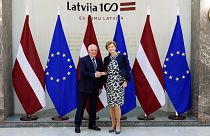 EU-Außenbeauftragter Josep Borrel und die lettische Außenministerin Baiba Braže