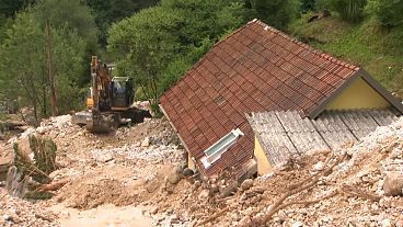 Une dizaines de maisons ont été endommagées par un glissement de terrain.