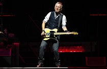 Bruce Springsteen & the E Street Band, Strawberry Arena'da sahne aldı, Stockholm, İsveç, 15 Haziran 2024. (Fotoğraf: AP)