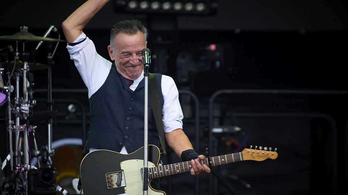 Bruce Springsteen é oficialmente um bilionário - Na foto: Springsteen e The E Street Band durante a digressão mundial de 2024 no Dyrskuepladsen em Odense, Dinamarca - 9 de julho de 2024.