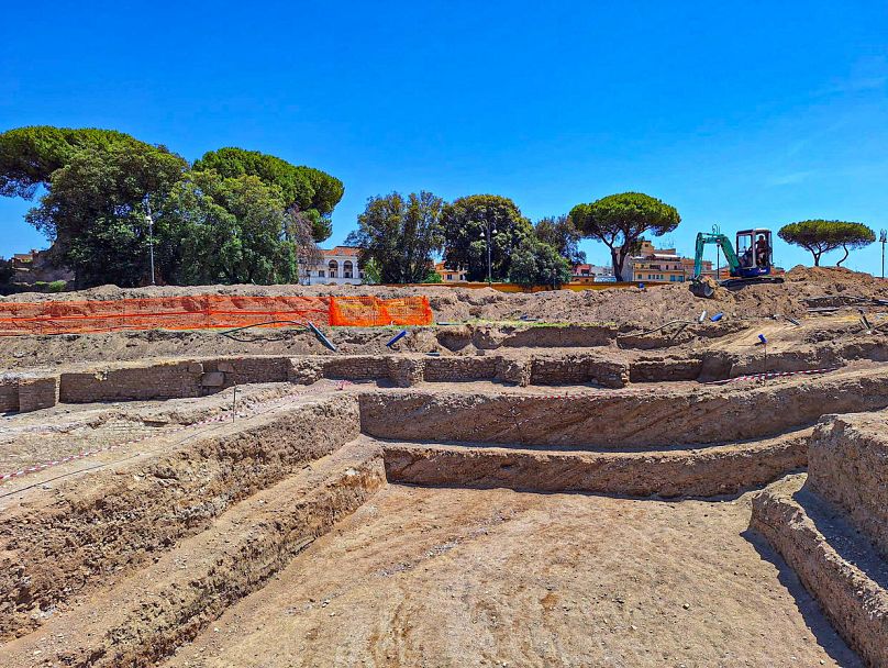 The walls may have been constructed as a means to protect the Patriarchio basilica