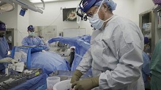 Врачи готовятся к операции по пересадке органов